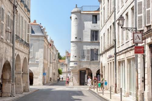 Cour Des Dames Panzió La Rochelle  Kültér fotó